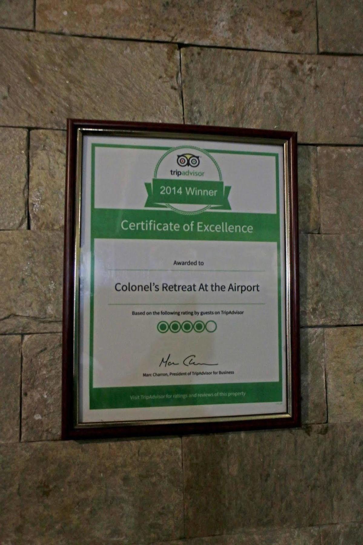 ニューデリー Colonel'S Retreat At The Airport Bed & Breakfast エクステリア 写真